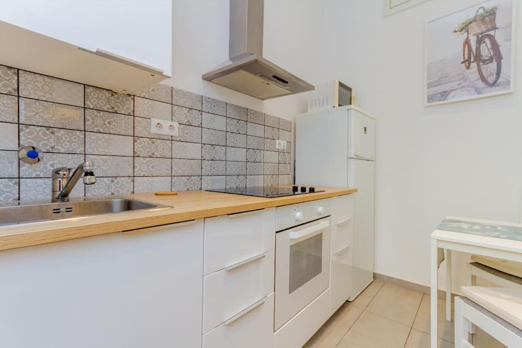 Cozy Nest By The Andrassy Avenue Apartman Budapest Kültér fotó